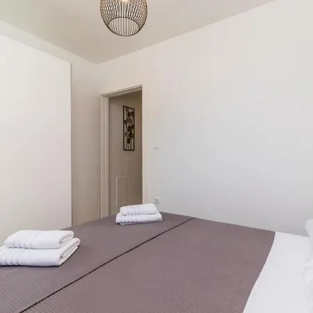 Neu Hervorragende 4-sterne-barbieri-wohnung In Der Nahe Des Meeres In Pula, Istrien プーラ